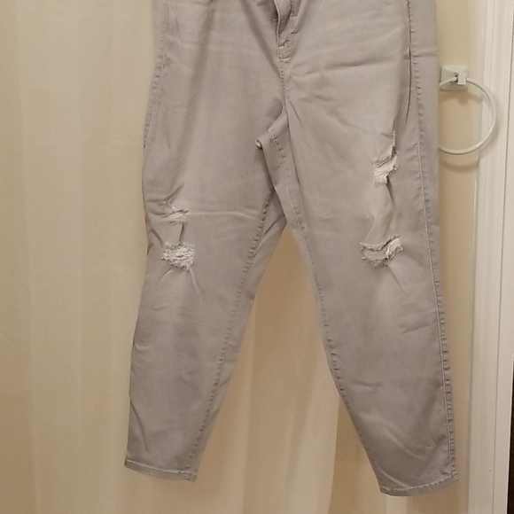 Jeans - Picture 2 of 4